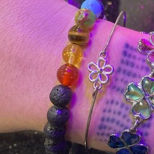 Vintage dainty flowers bracelet